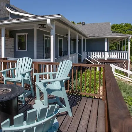 Large Patio And Hot Tub Near Wine Country Villa